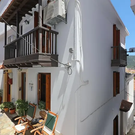 Holiday home Magdalini's House In
