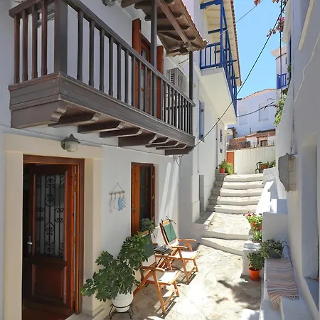 Holiday home Magdalini's House In *