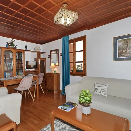 Nyaraló Magdalini's House In