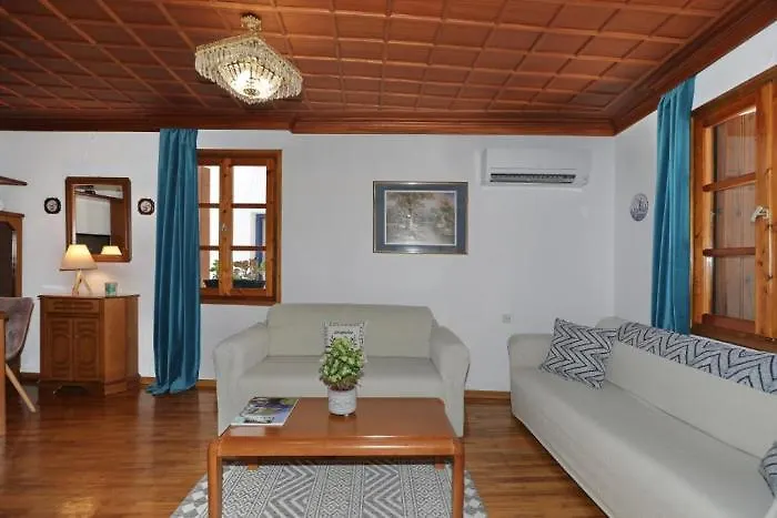 Nyaraló Magdalini's House In